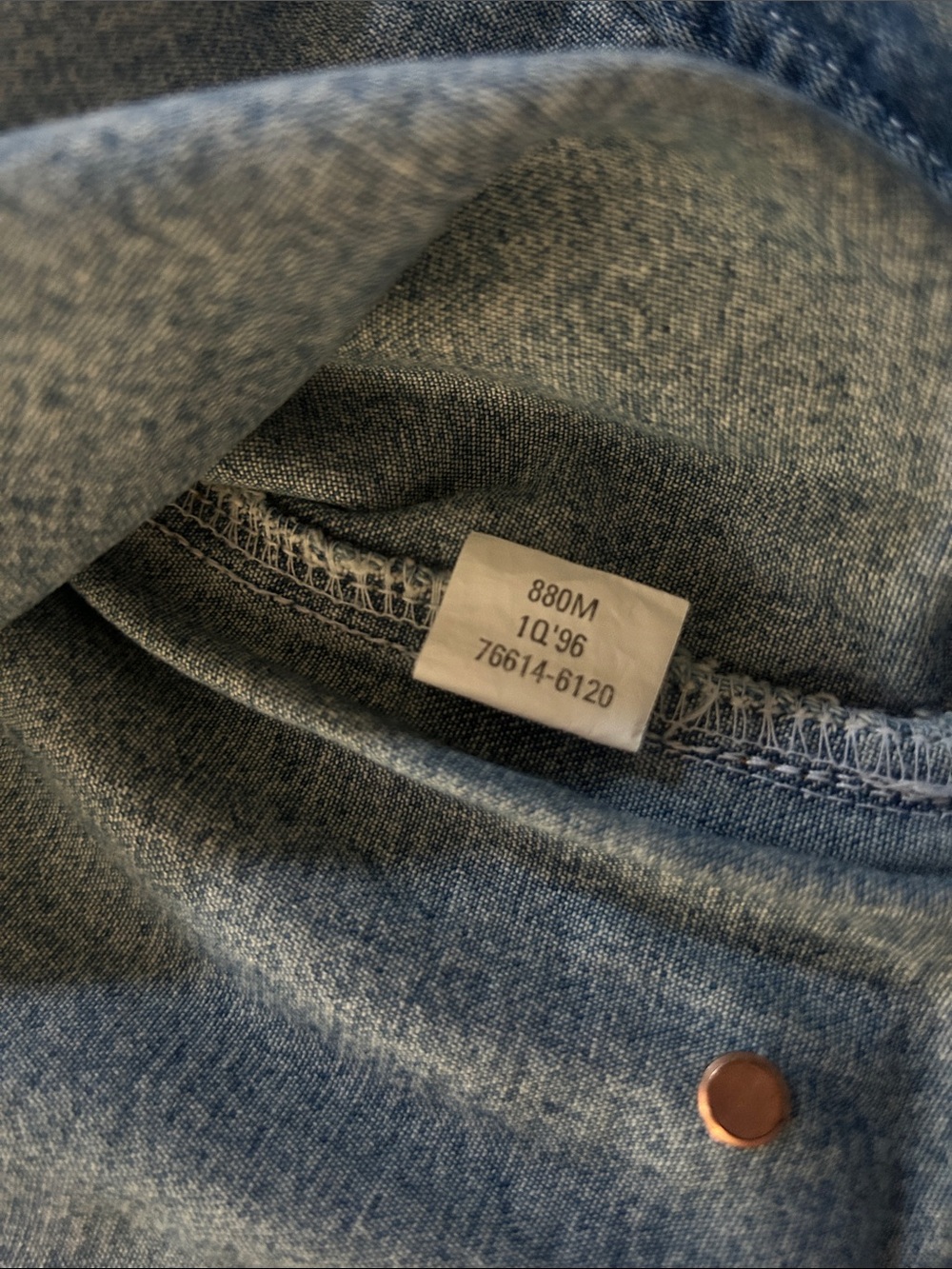 Vintage Levi’s Blue Denim Button-Front Vest - Picture 6 of 6